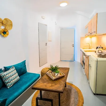 Jessica With Jacuzzi *