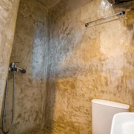 Jessica With Jacuzzi *