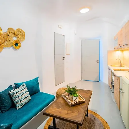 Jessica With Jacuzzi דירה סנטוריני