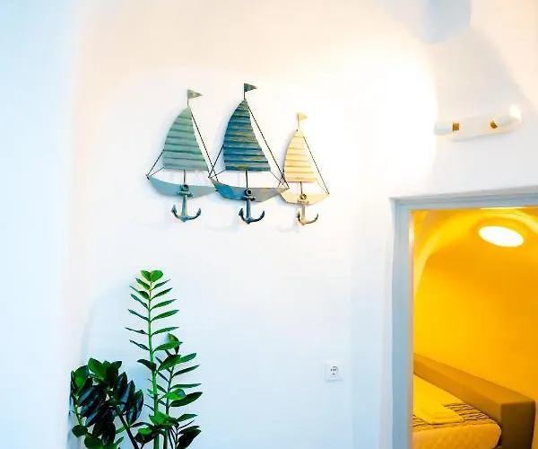 Jessica With Jacuzzi * Firá