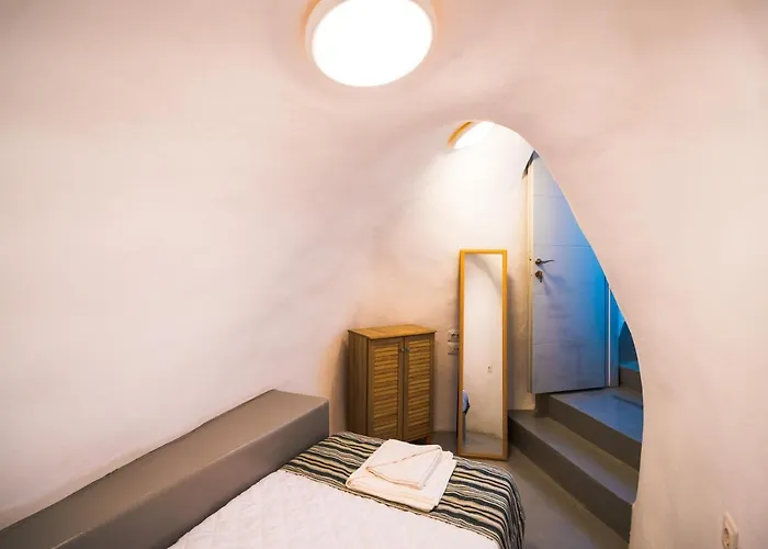 Jessica With Jacuzzi *