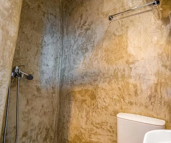 Jessica With Jacuzzi *